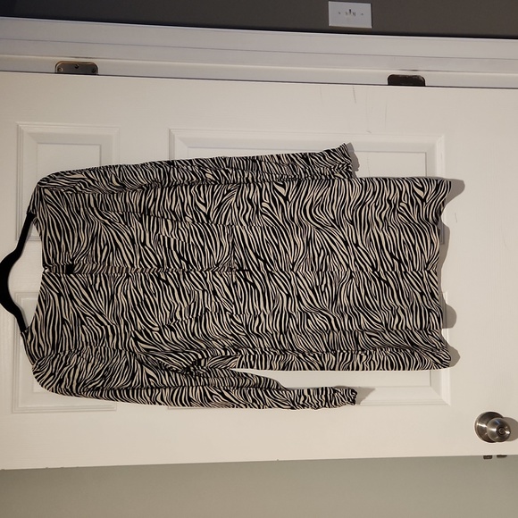 NWT H&M Open Back Animal Print Mini Dress - Picture 2 of 5